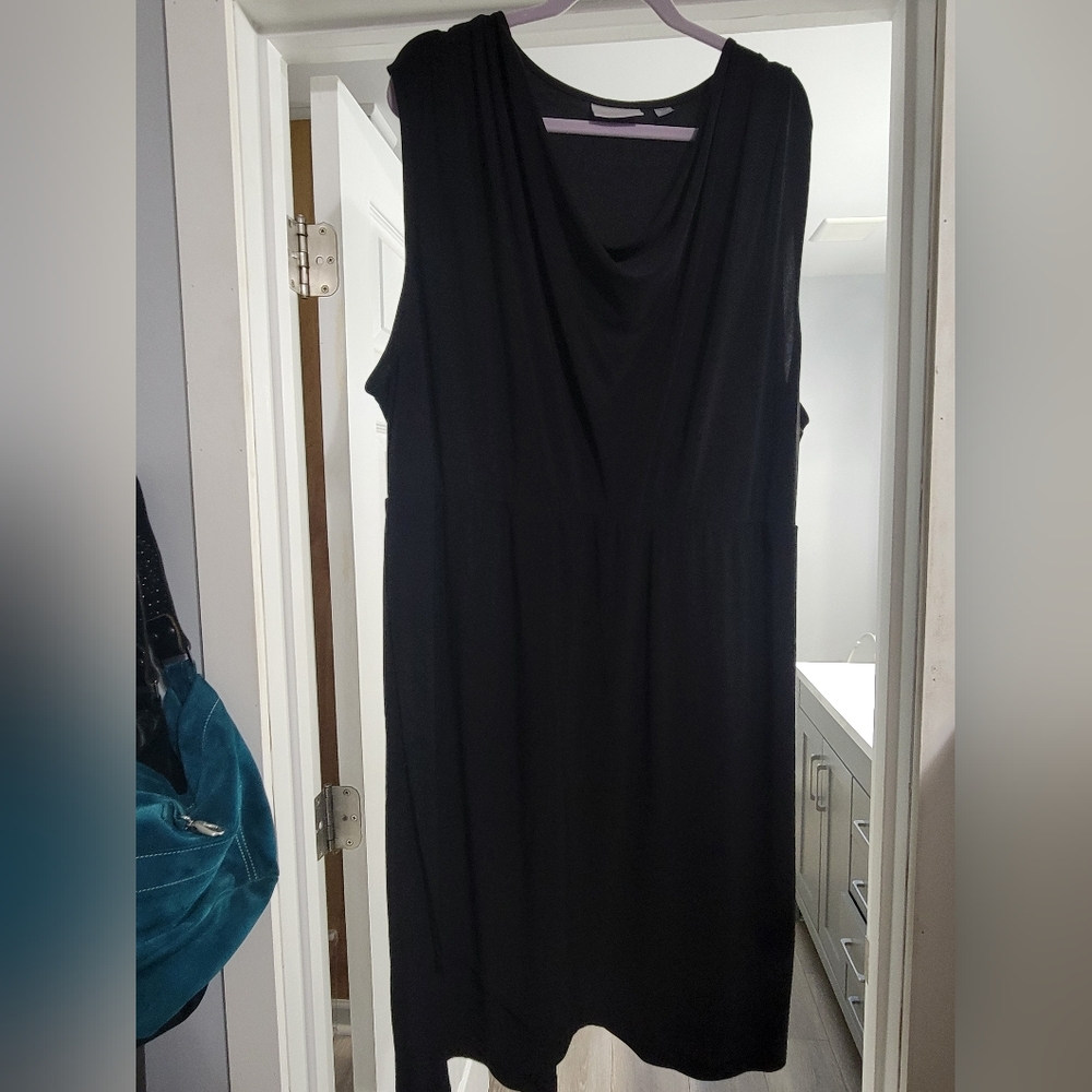 Elegant Black Sleeveless Dress